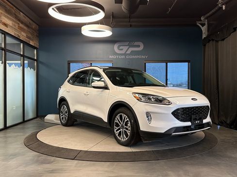 Used 2021 Ford Escape SEL w/ Technology Package image 1