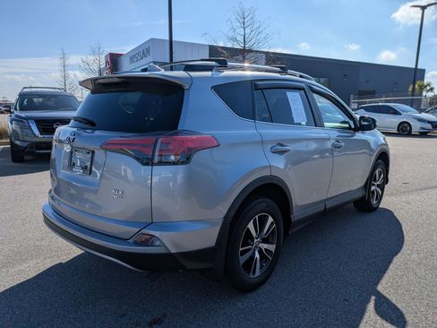 Used 2017 Toyota RAV4 XLE image 4