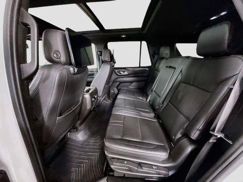 Used 2021 Chevrolet Tahoe RST w/ Luxury Package AWD/4WD image 19