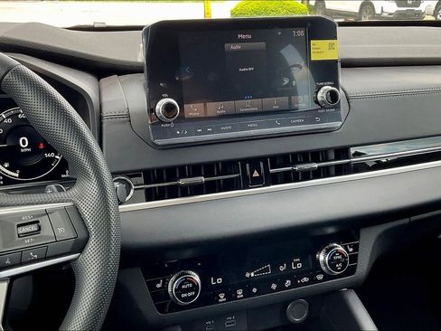 New 2025 Mitsubishi Outlander ES image 7