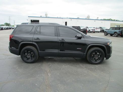 Used 2023 GMC Acadia AT4 w/ Technology Package AWD/4WD image 5