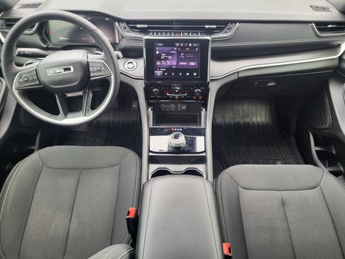 Used 2025 Jeep Grand Cherokee L Laredo w/ Luxury Tech Group I RWD image 12