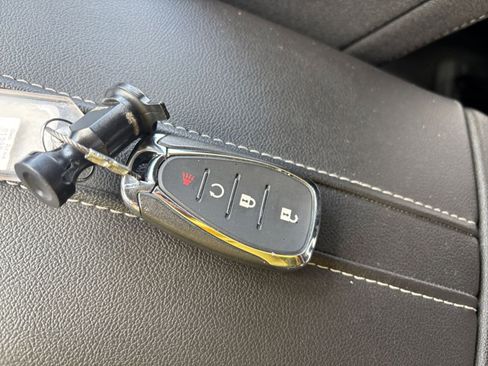 Used 2025 Chevrolet Blazer LT FWD image 25