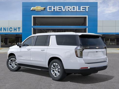 New 2026 Chevrolet Suburban LT RWD image 3