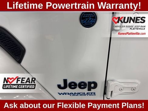 Used 2022 Jeep Wrangler Unlimited Sahara AWD/4WD image 12