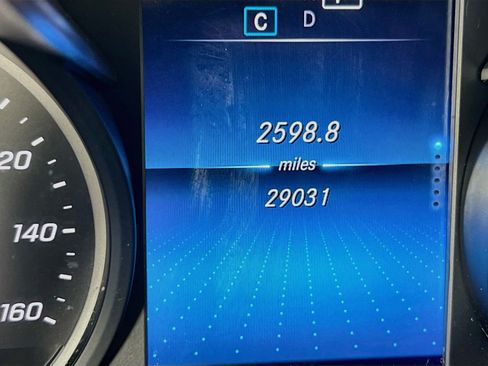 Used 2021 Mercedes-Benz GLC 300 4MATIC image 12