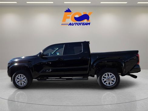 New 2025 Toyota Tacoma SR5 image 2