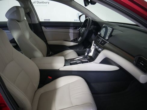 Certified 2018 Honda Accord EX-L image 6