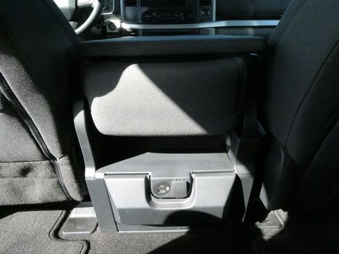 Used 2022 Ford F150 XLT image 35