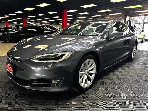 Used 2018 Tesla Model S 75D image 6