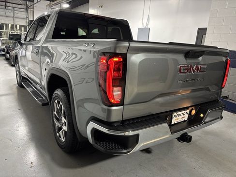 New 2026 GMC Sierra 1500 SLE w/ Preferred Package image 32