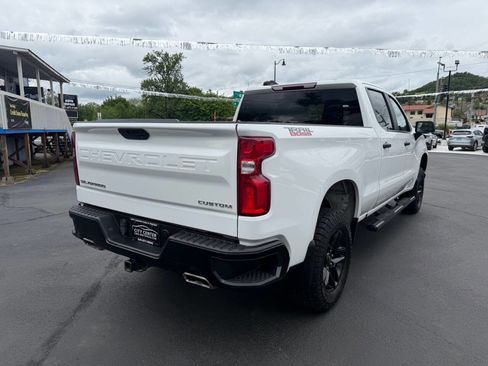 Used 2020 Chevrolet Silverado 1500 Custom Trail Boss w/ Custom Convenience Package AWD/4WD image 21