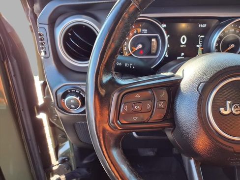 Used 2022 Jeep Gladiator Willys image 12