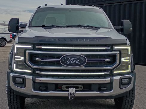 Used 2022 Ford F550 4x4 Crew Cab Super Duty w/ XLT Value Package image 2