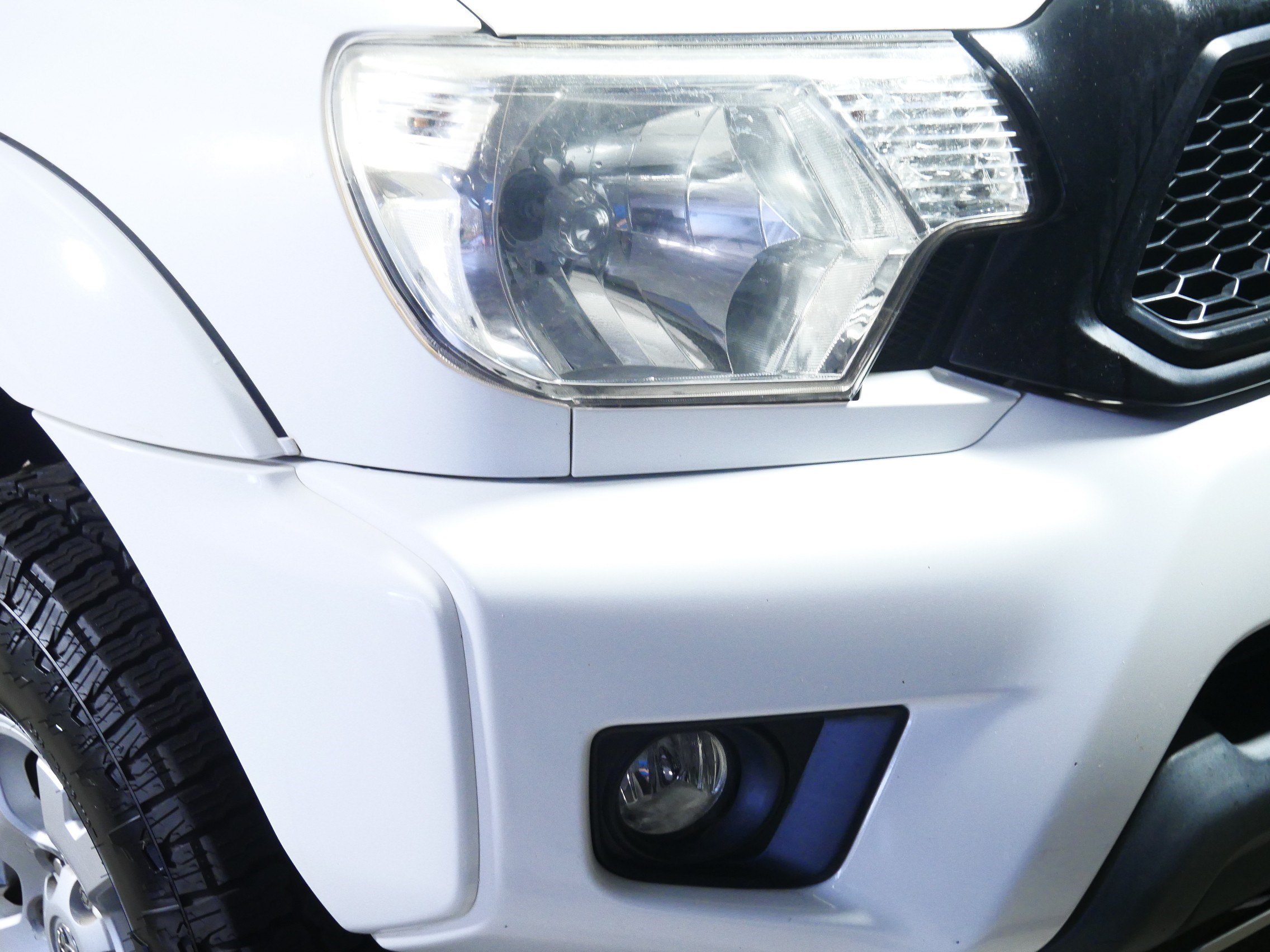 Used 2014 Toyota Tacoma 4x4 Double Cab w/ TRD Off-Road Package image 16