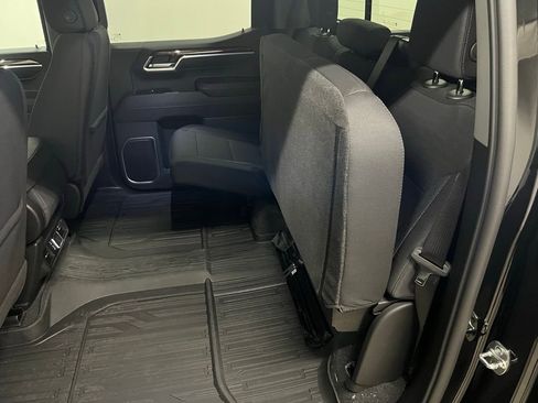 New 2026 GMC Sierra 1500 SLE w/ Preferred Package image 33