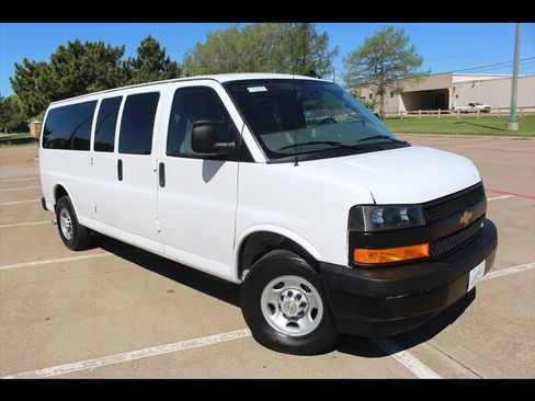 Used 2024 Chevrolet Express 3500 LS image 7