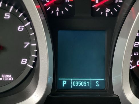 Used 2010 Chevrolet Equinox LT w/ Vehicle Interface Package image 18