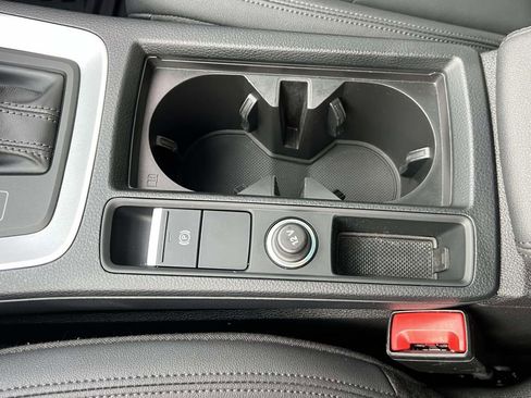 Used 2022 Audi Q3 2.0T Premium image 25