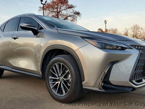 Used 2024 Lexus NX 250 FWD w/ Cold Area Package image 9