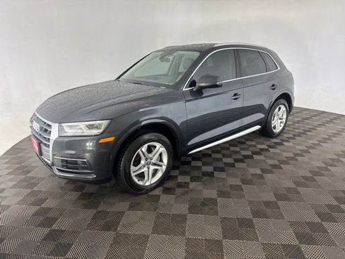 Used 2018 Audi Q5 2.0T Premium Plus w/ Premium Plus Package AWD/4WD image 3