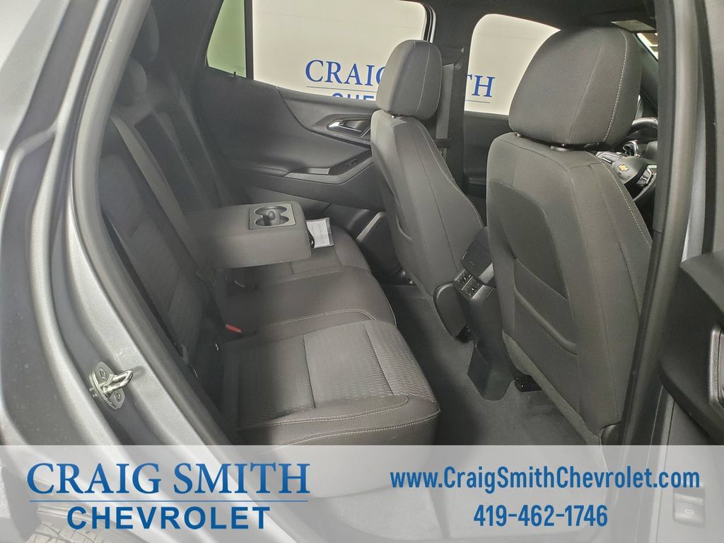 Used 2025 Chevrolet Equinox LT FWD image 14