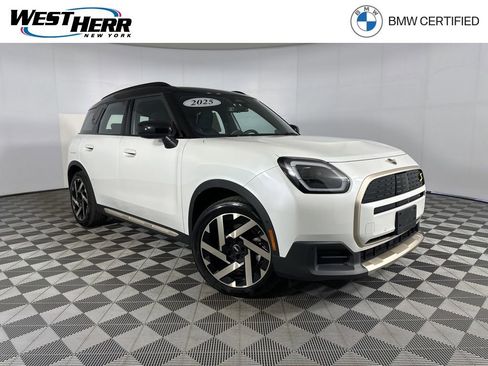 Certified 2025 MINI Cooper Countryman SE AWD/4WD image 1
