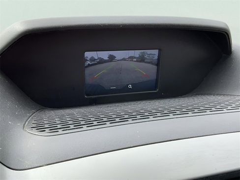 Used 2018 Ford Transit 350 XLT image 31