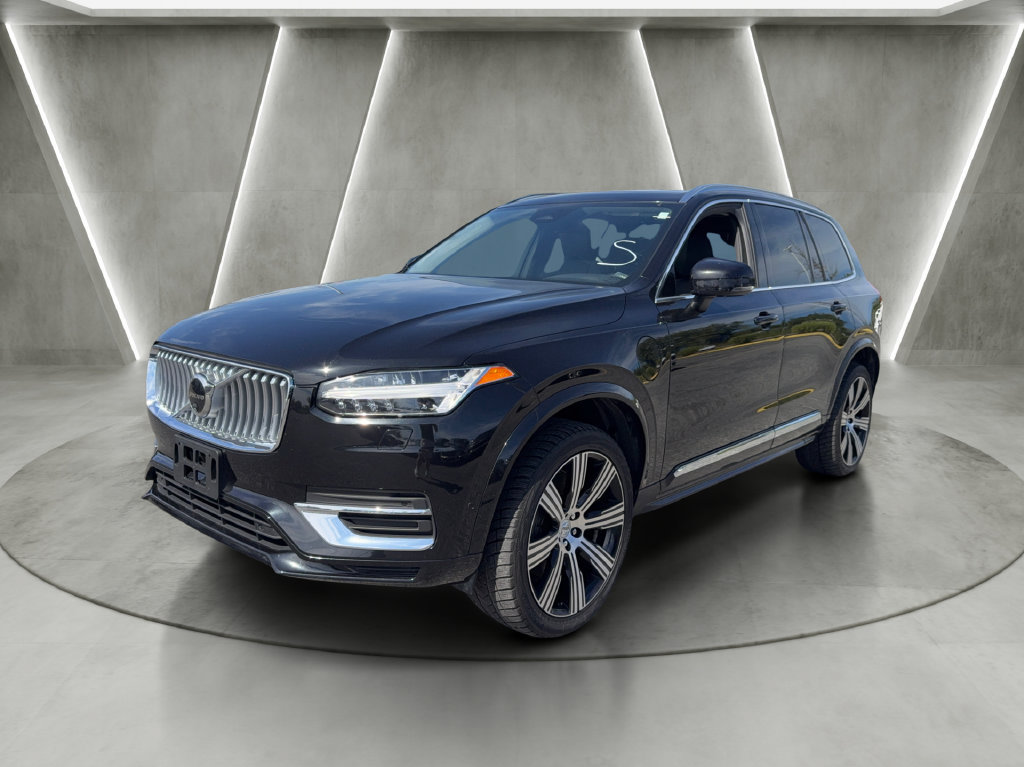 Used 2024 Volvo XC90 T8 Plus w/ Protection Package Premier AWD/4WD image 3