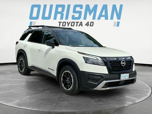 Used 2023 Nissan Pathfinder SV AWD/4WD image 1