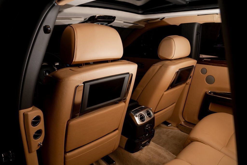 Used 2010 Rolls-Royce Ghost RWD image 30