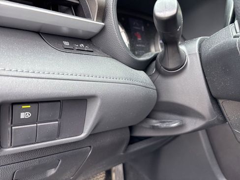 Used 2022 Toyota Highlander L FWD image 10