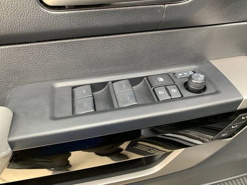 Used 2024 Toyota Tundra Limited w/ TRD Off-Road Package image 11