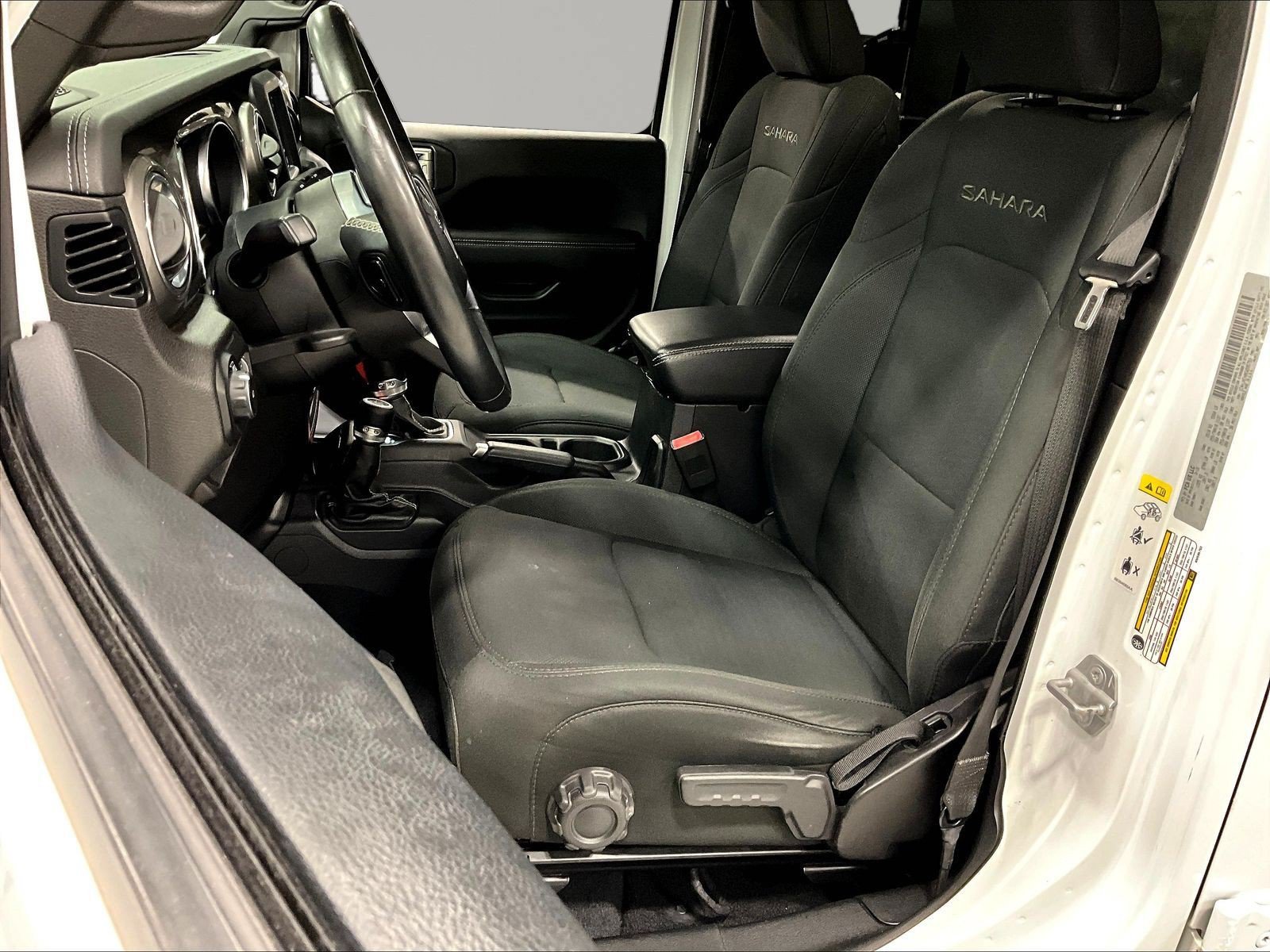 Used 2019 Jeep Wrangler Unlimited Sahara w/ Safety Group AWD/4WD image 21