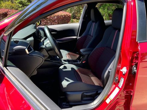 Used 2023 Toyota Corolla SE image 8