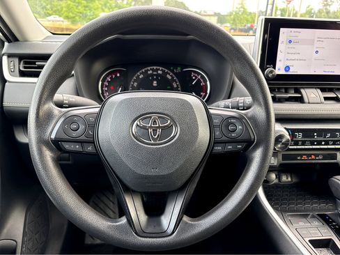 Used 2024 Toyota RAV4 XLE FWD image 12