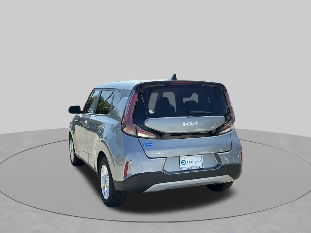 Used 2025 Kia Soul LX w/ LX Technology Package FWD image 6