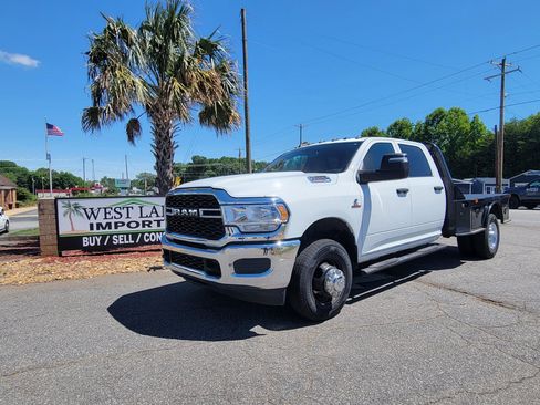 Used 2023 RAM 3500 Tradesman w/ Chrome Appearance Group AWD/4WD image 1