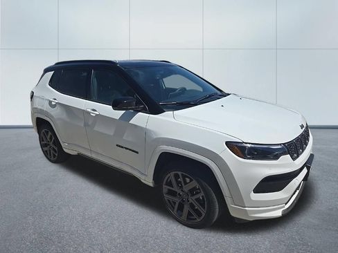 Used 2025 Jeep Compass Limited w/ High Altitude Package AWD/4WD image 2