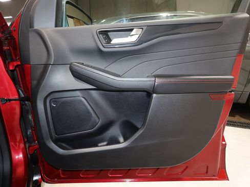 Used 2024 Ford Escape ST-Line image 18