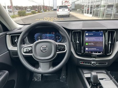 Certified 2025 Volvo XC60 B5 Plus image 18
