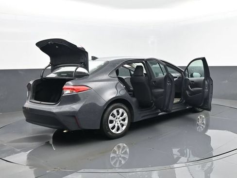 Used 2024 Toyota Corolla LE FWD image 28