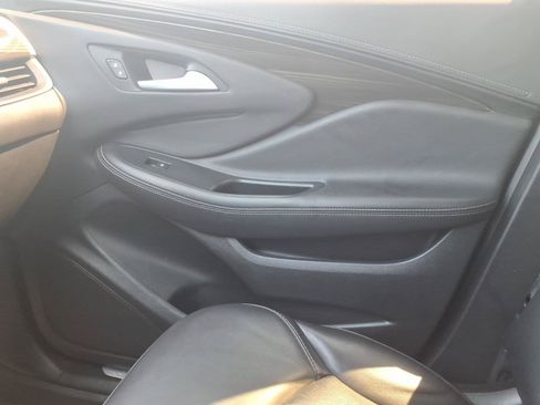 Used 2020 Buick Envision Essence w/ Experience Buick Package FWD image 29