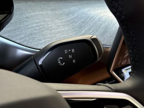 New 2025 Volkswagen ID. Buzz Pro S Plus image 38