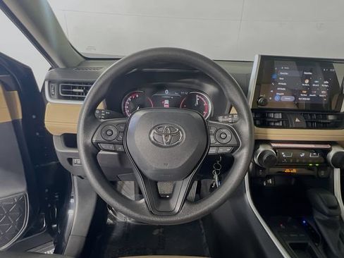Used 2025 Toyota RAV4 LE FWD image 16