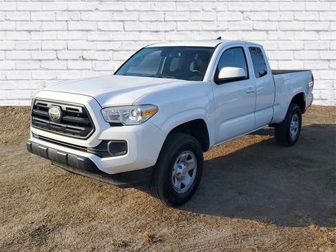 Used 2019 Toyota Tacoma SR5 image 4