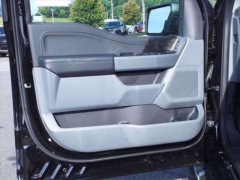 New 2023 Ford F150 XLT w/ Equipment Group 301A Mid image 15