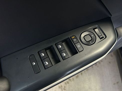 Used 2025 Kia K4 GT-Line Turbo w/ GT-Line Sunroof Package FWD image 24