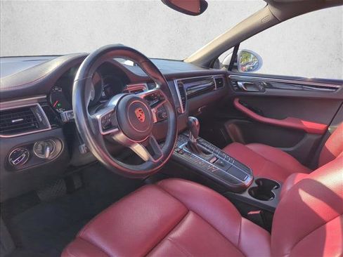 Used 2018 Porsche Macan S image 5