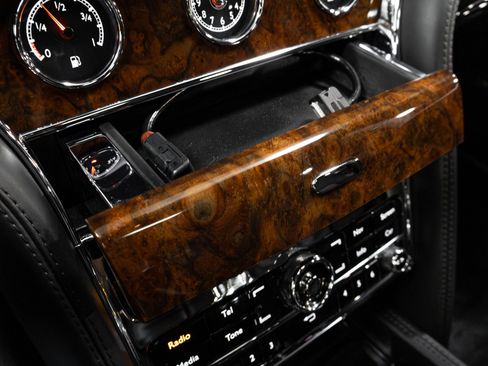 Used 2016 Bentley Mulsanne Speed image 61